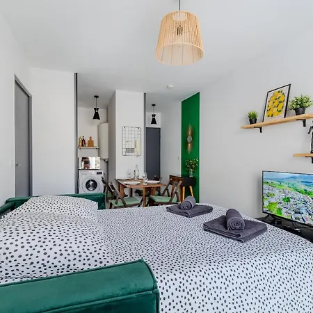 Apartment L'ecrin D'emeraude - Parking -airport 15min